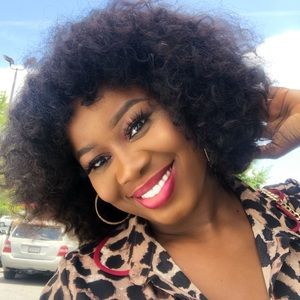 Meet your Posher, Eva